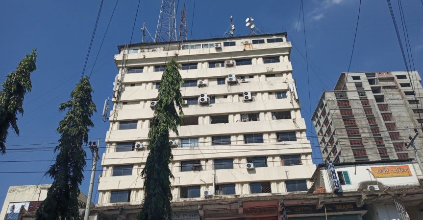  Bedrooms Commercial Properties for Rent