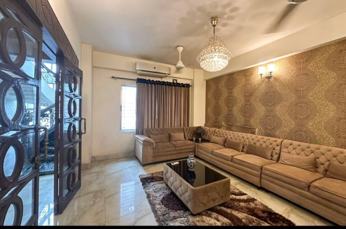 5 Bedrooms Residential Properties for Rent