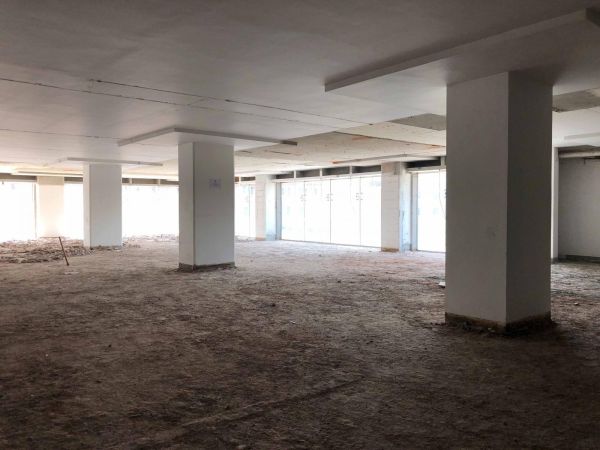  Bedrooms Commercial Properties for Rent