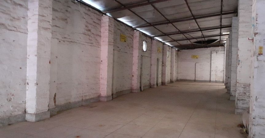  Bedrooms Commercial Properties for Rent