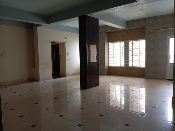 4 Bedrooms Residential Properties for Rent