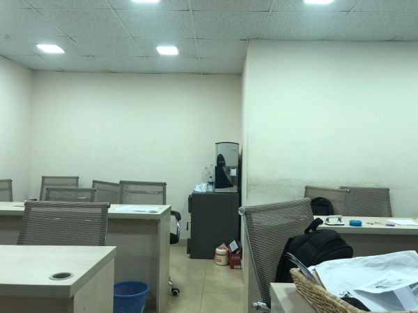  Bedrooms Commercial Properties for Rent