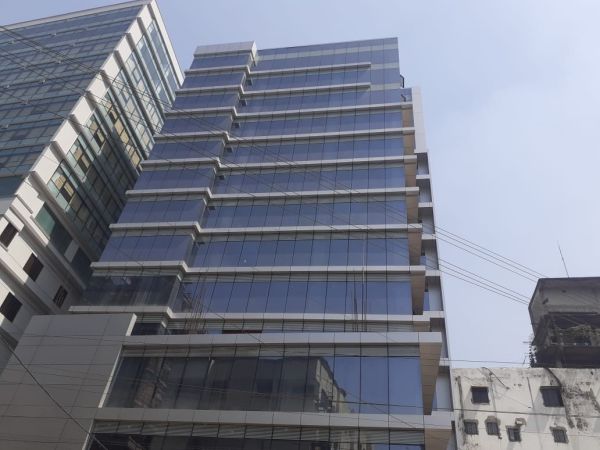  Bedrooms Commercial Properties for Rent
