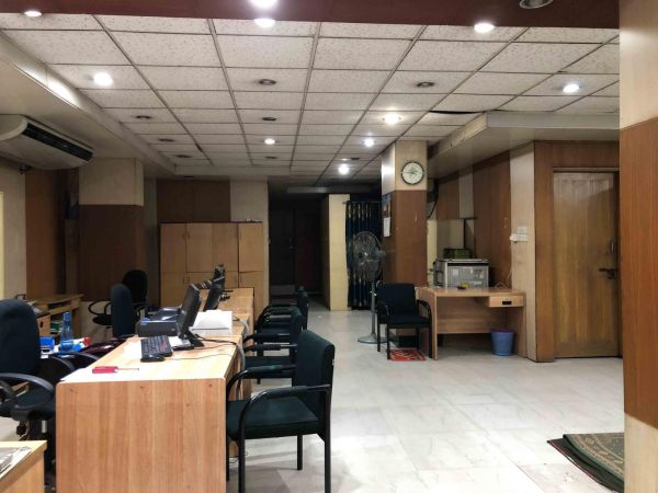  Bedrooms Commercial Properties for Rent