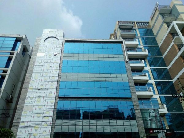  Bedrooms Commercial Properties for Rent