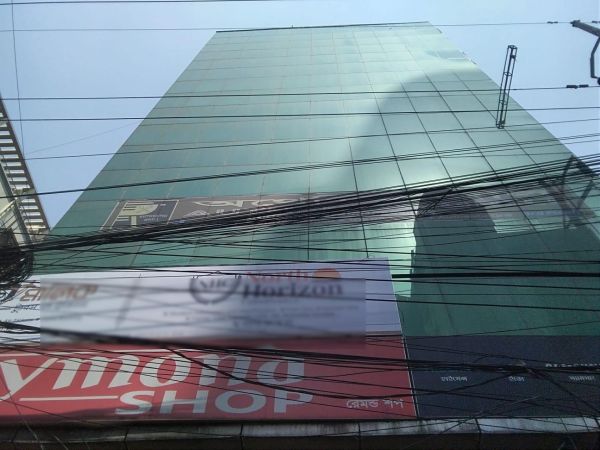  Bedrooms Commercial Properties for Rent