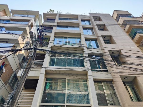3 Bedrooms Residential Properties for Rent