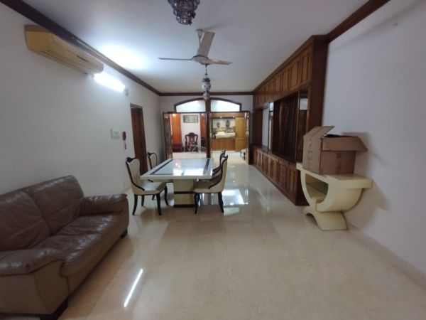 4 Bedrooms Residential Properties for Rent