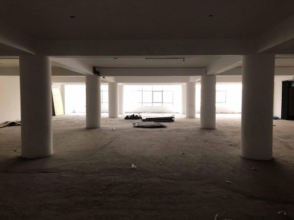  Bedrooms Commercial Properties for Rent