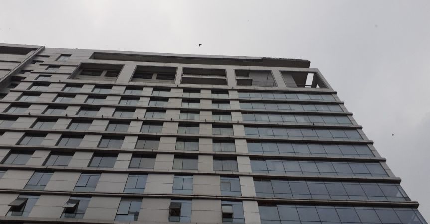  Bedrooms Commercial Properties for Rent