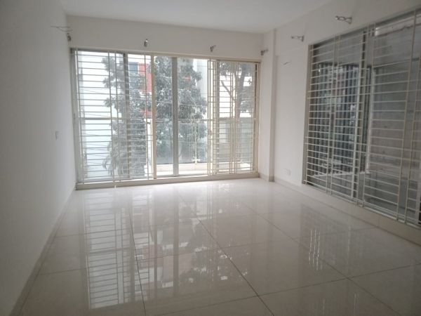 3 Bedrooms Residential Properties for Rent