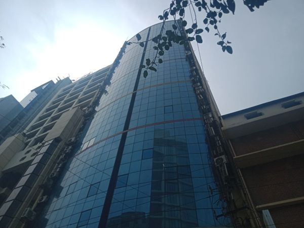  Bedrooms Commercial Properties for Rent