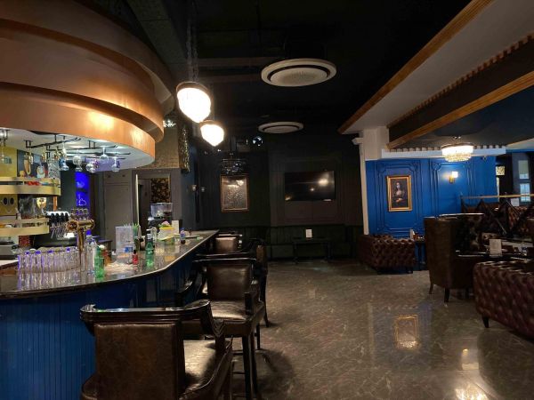  Bedrooms Commercial Properties for Rent