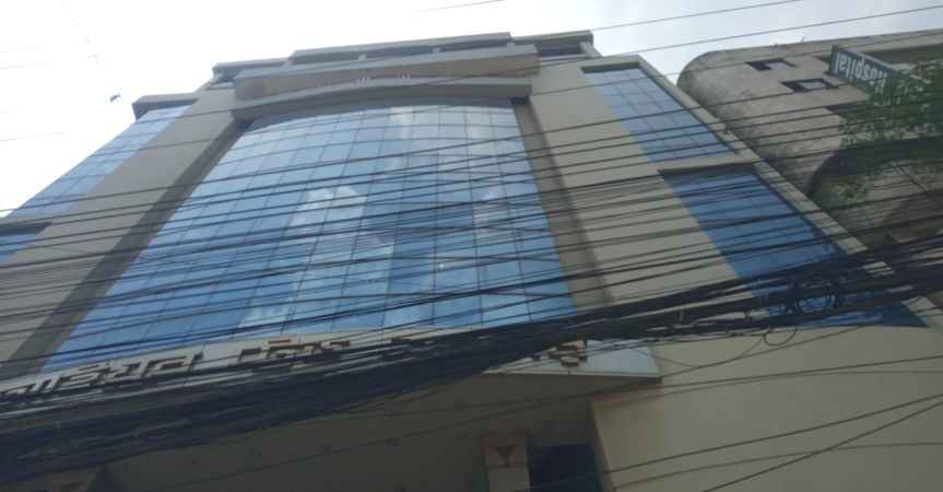  Bedrooms Commercial Properties for Rent