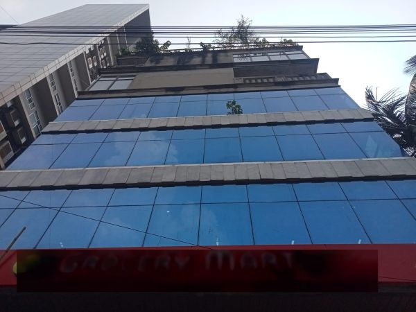  Bedrooms Commercial Properties for Rent