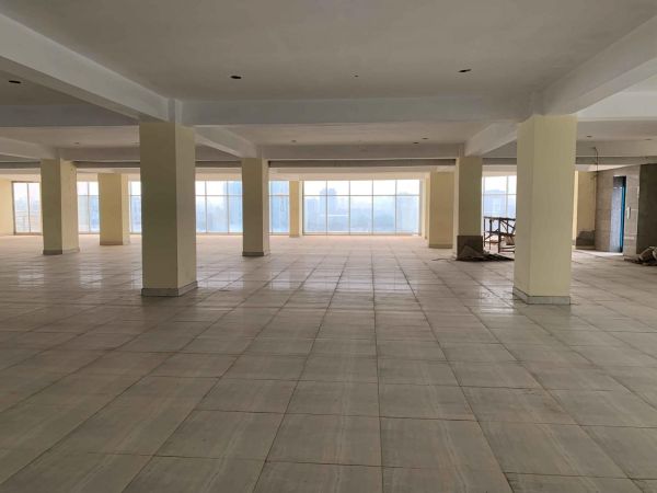  Bedrooms Commercial Properties for Rent