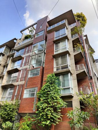 4 Bedrooms Residential Properties for Rent