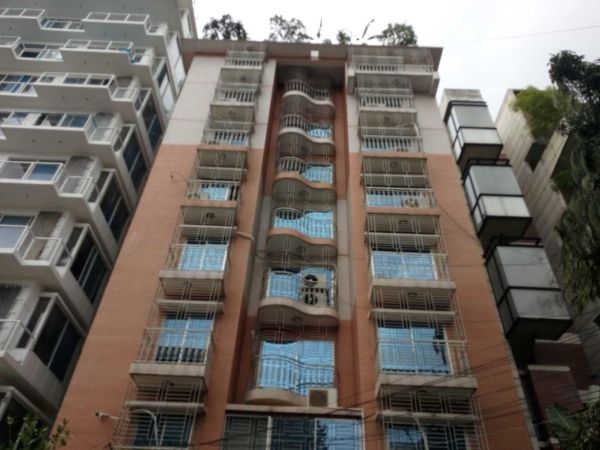  Bedrooms Commercial Properties for Rent