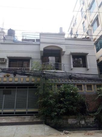  Bedrooms Commercial Properties for Rent