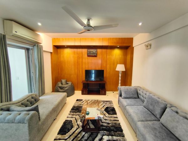 3 Bedrooms Residential Properties for Rent