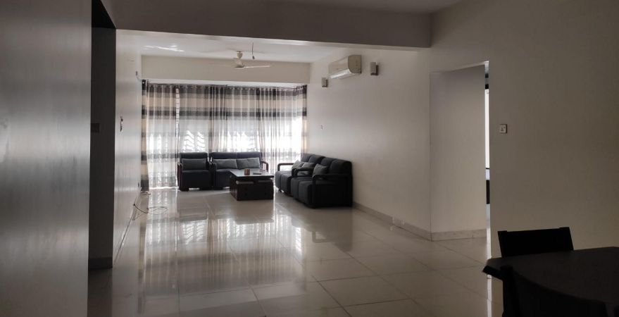 4 Bedrooms Residential Properties for Rent