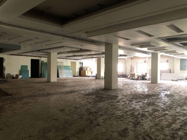  Bedrooms Commercial Properties for Rent
