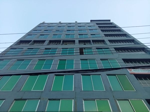  Bedrooms Commercial Properties for Rent