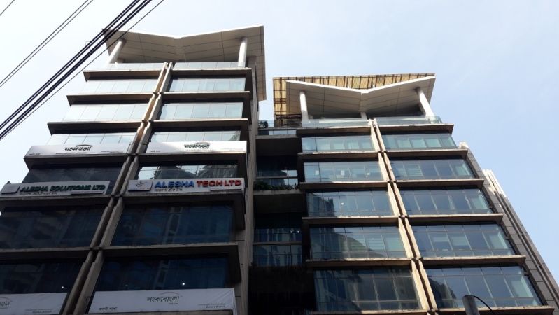  Bedrooms Commercial Properties for Rent