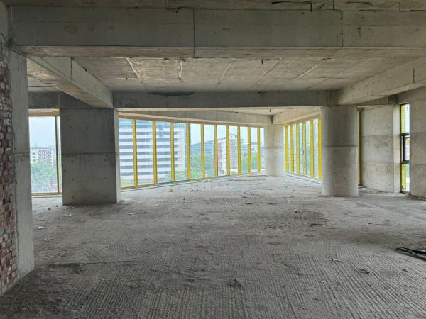  Bedrooms Commercial Properties for Rent