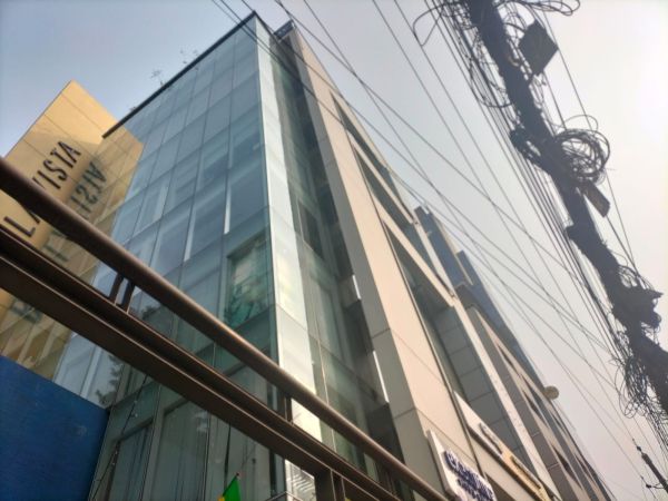  Bedrooms Commercial Properties for Rent
