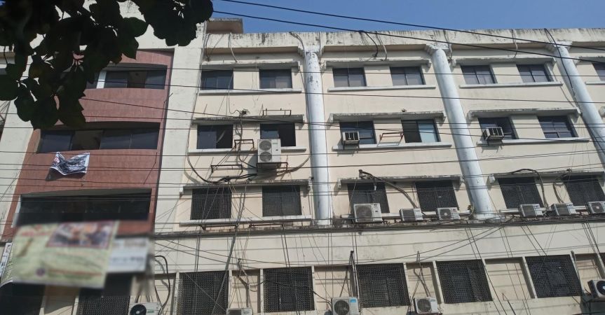  Bedrooms Commercial Properties for Rent