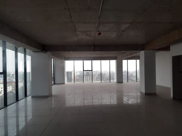  Bedrooms Commercial Properties for Rent