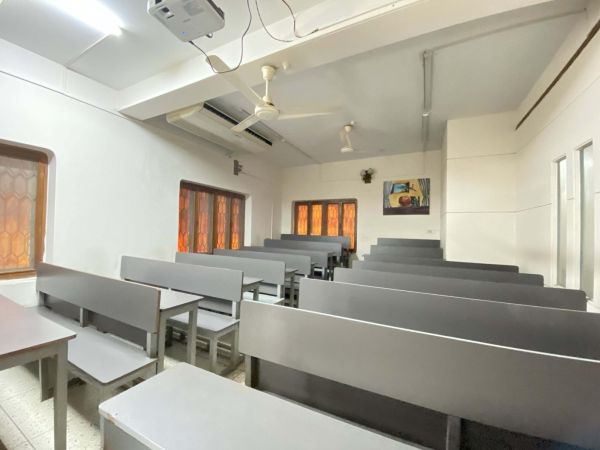  Bedrooms Commercial Properties for Rent