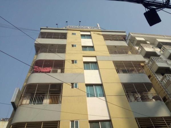  Bedrooms Commercial Properties for Rent