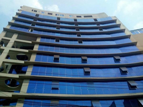  Bedrooms Commercial Properties for Rent