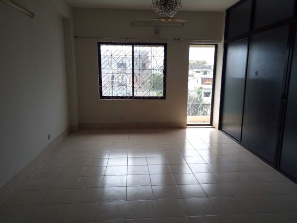 4 Bedrooms Residential Properties for Sale
