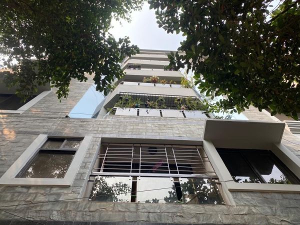 4 Bedrooms Residential Properties for Rent