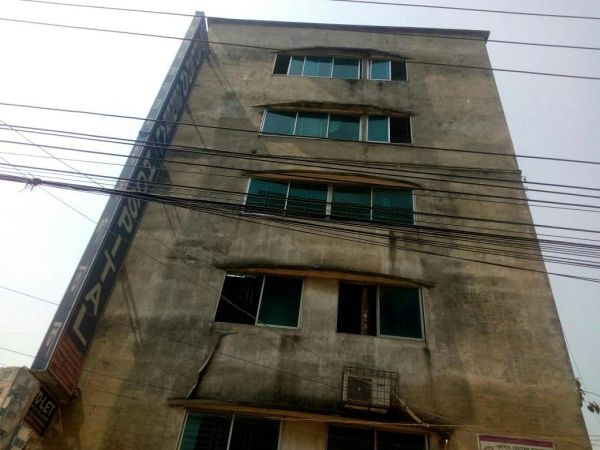  Bedrooms Commercial Properties for Rent