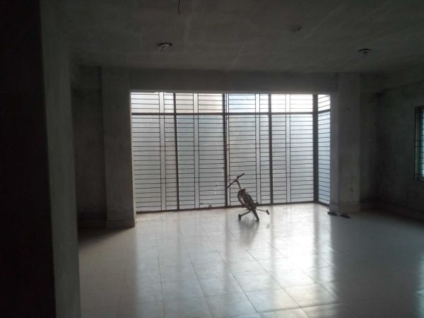  Bedrooms Commercial Properties for Rent