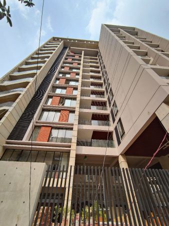 4 Bedrooms Residential Properties for Rent