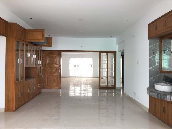 4 Bedrooms Residential Properties for Rent