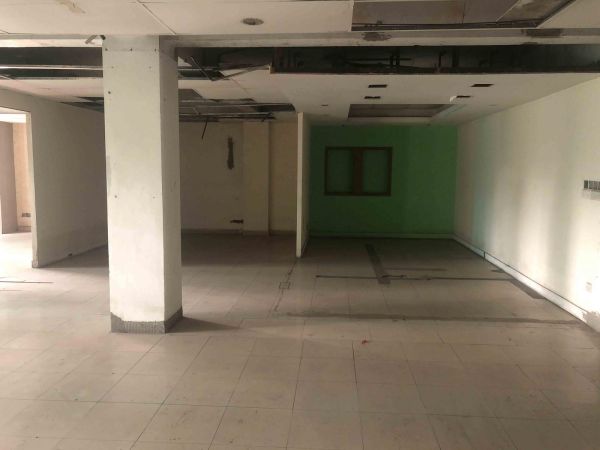  Bedrooms Commercial Properties for Rent