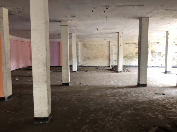  Bedrooms Commercial Properties for Rent