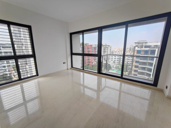 4 Bedrooms Residential Properties for Rent